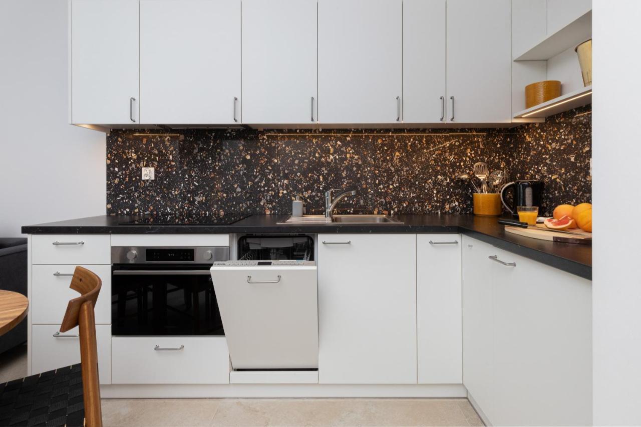 Plac Unii Apartment Gdynia City Centre By Noclegi Renters Extérieur photo